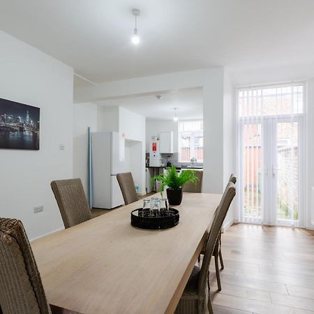 Clayton House - Spacious Home Near Etihad Stadium Manchester Exterior foto